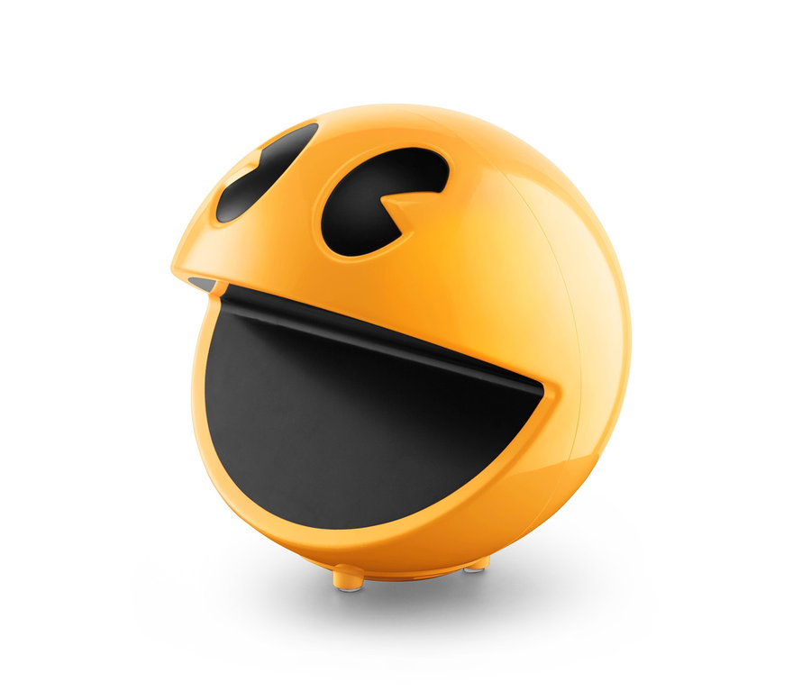 Žltá lampa Pac-Man na bielom pozadí.