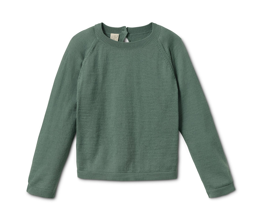 Zelený pletený pulóver zo 100 % vlny merino s certifikátom RWS leží na bielom pozadí.