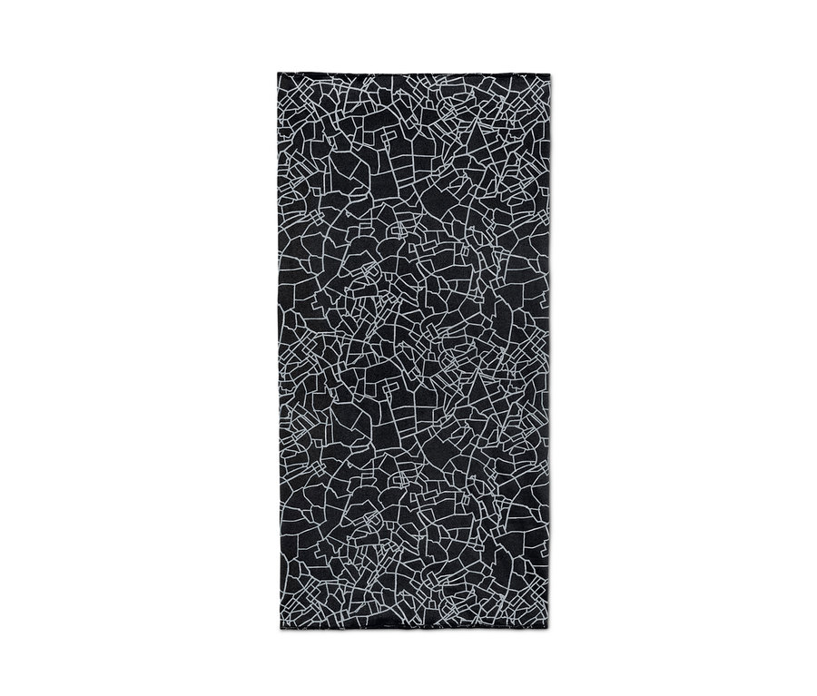 Čierna multifunkčná šatka s reflexnou potlačou.