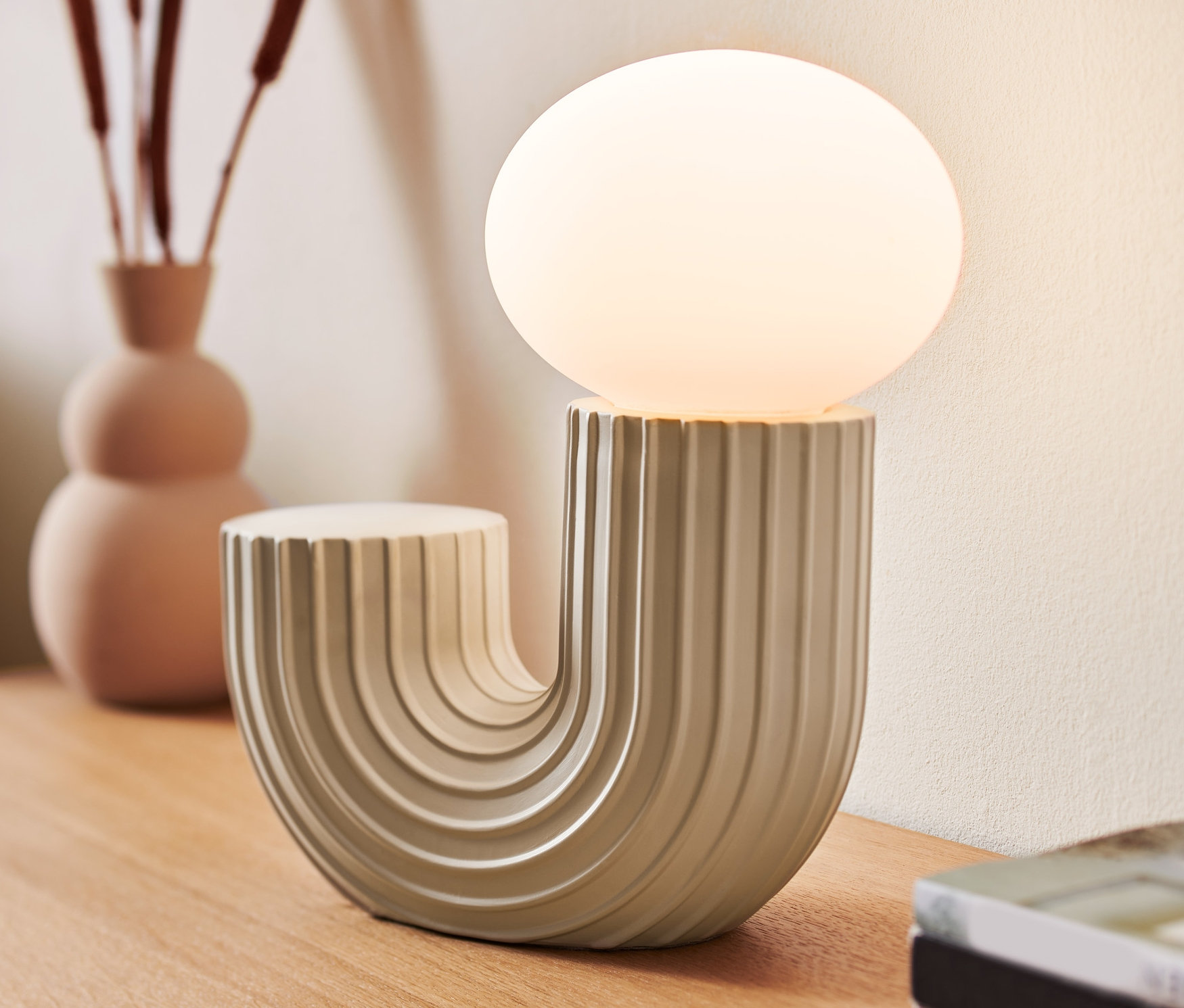 Tchibo - Dizajnová stolová LED lampa