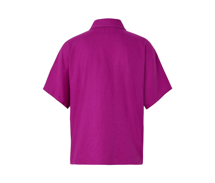 Detail ľanovej blúzky.