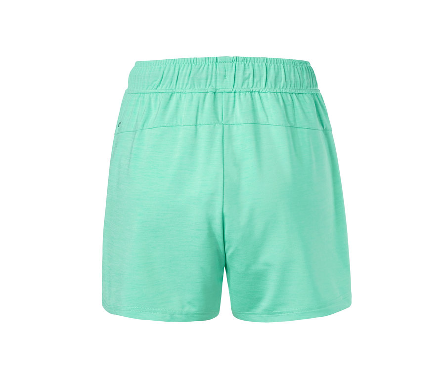 Pohľad zozadu na športové šortky.