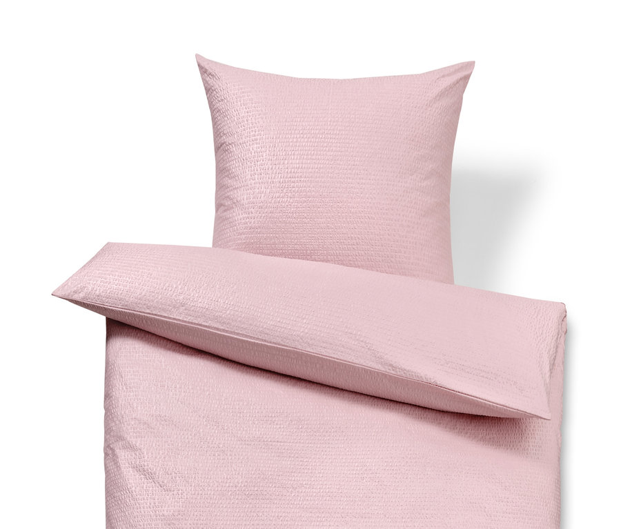Ružové krepové obliečky na dvojlôžko s vankúšom.