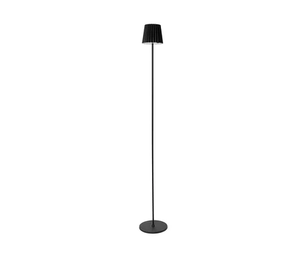 Čierna LED akumulátorová stojaca lampa do exteriéru.