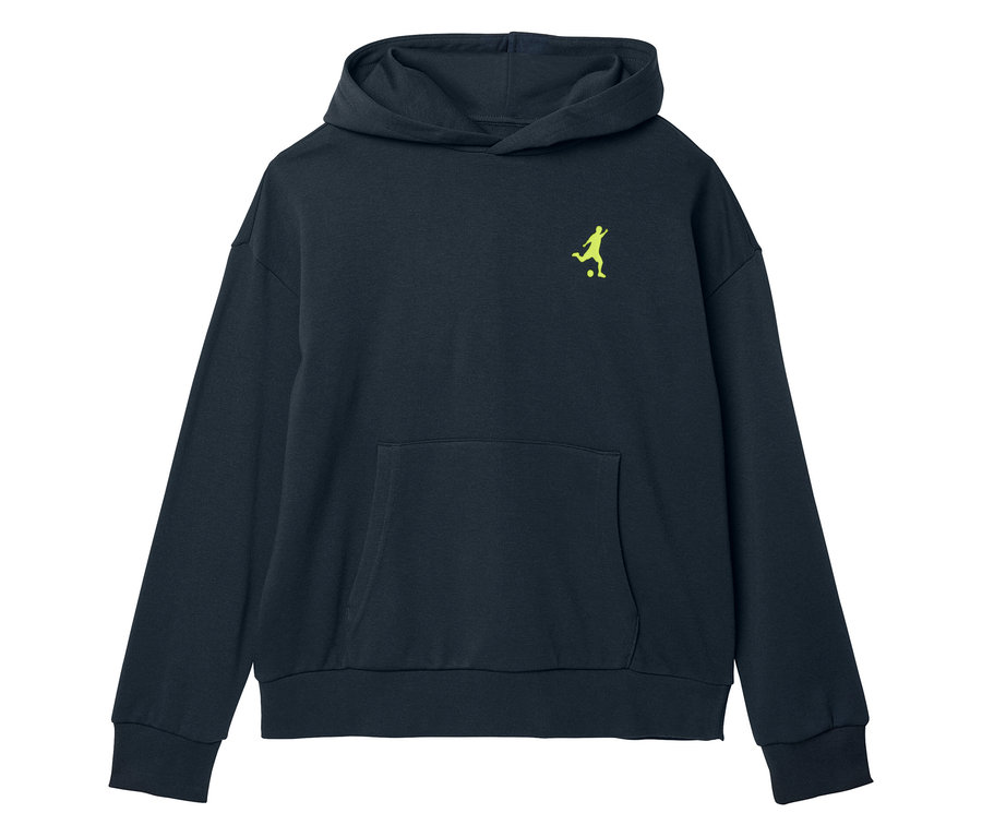 Tmavomodrá mikina s kapucňou a žltým logom futbalistu na hrudi.