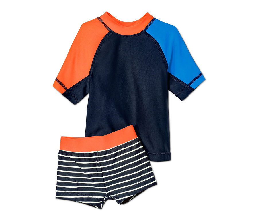 Súprava na ochranu proti UV žiareniu s recyklovaným materiálom: Tričko s krátkym rukávom, farebnými rukávmi a pruhované plavky.