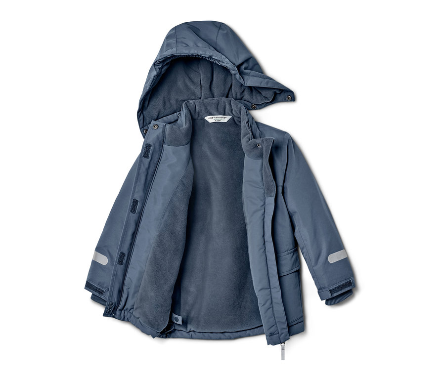 Otvorená detská zimná súprava modrej farby.