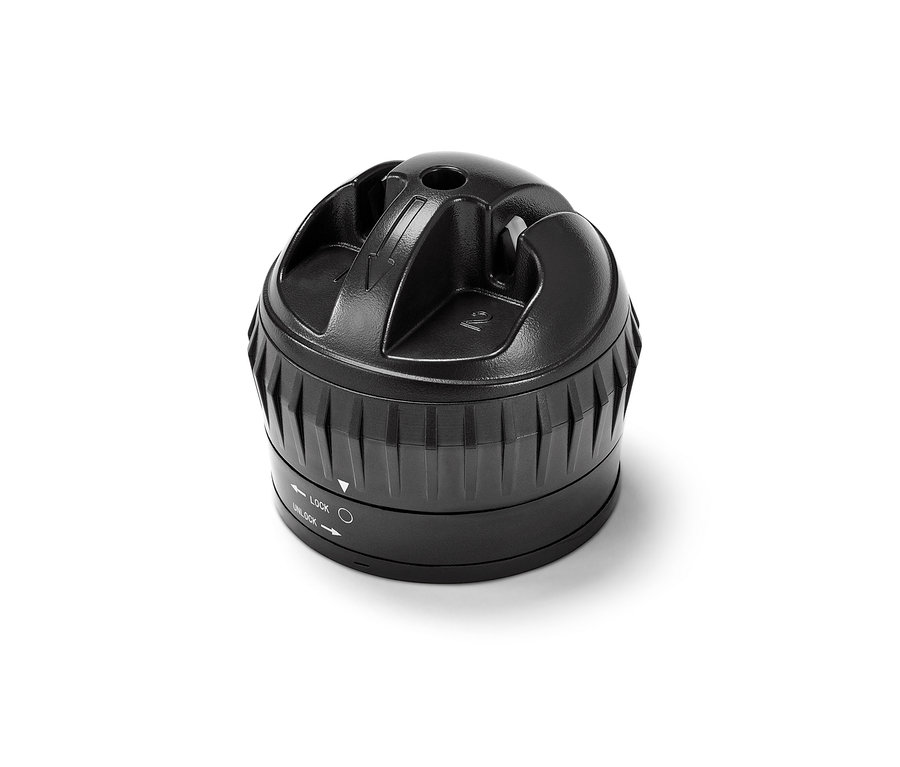 Detailný záber na čierny brúsku na nože.