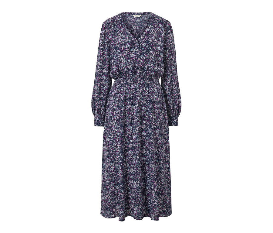 Celkový pohľad na midišaty s kvetinovou potlačou.