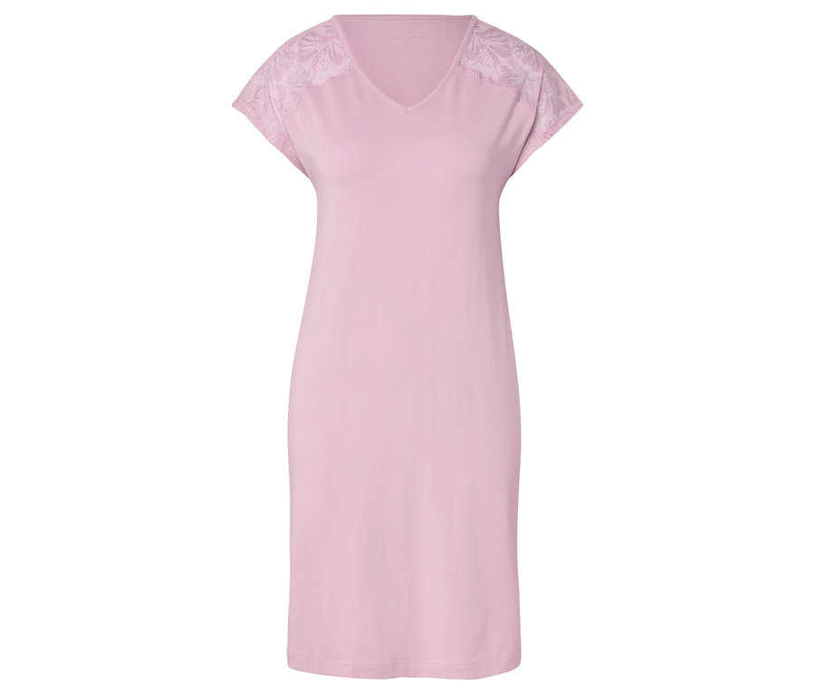 Ružová nočná košeľa s véčkovým výstrihom a čipkovanými rukávmi.