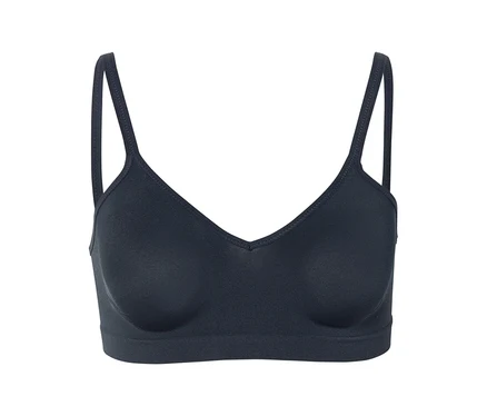 Čierna podprsenka s výstrihom do V a tenkými ramienkami.