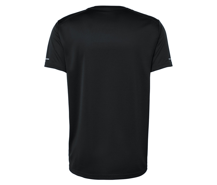 Pohľad zozadu na čierne tričko s krátkym rukávom.