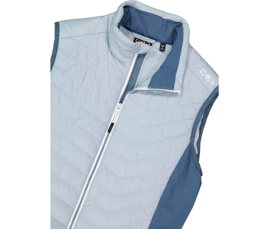 Svetlomodrá prešívaná vesta s modrým golierom a zipsom.