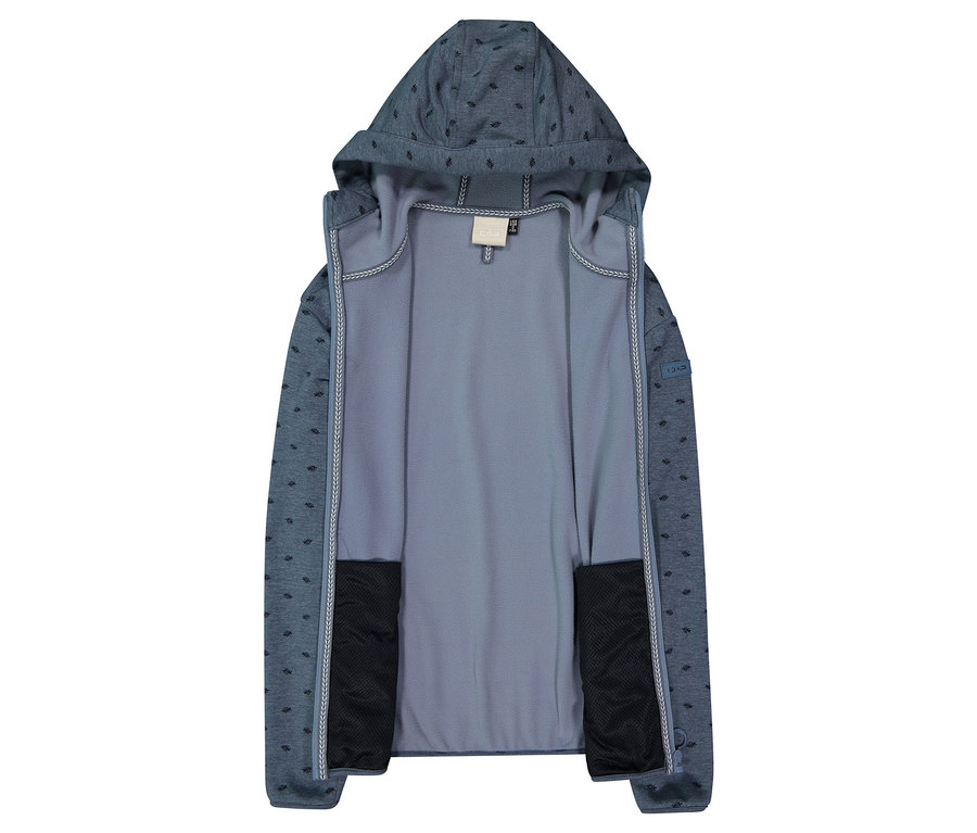 Otvorená, modrá bunda s kapucňou s tmavými akcentmi a vreckami.