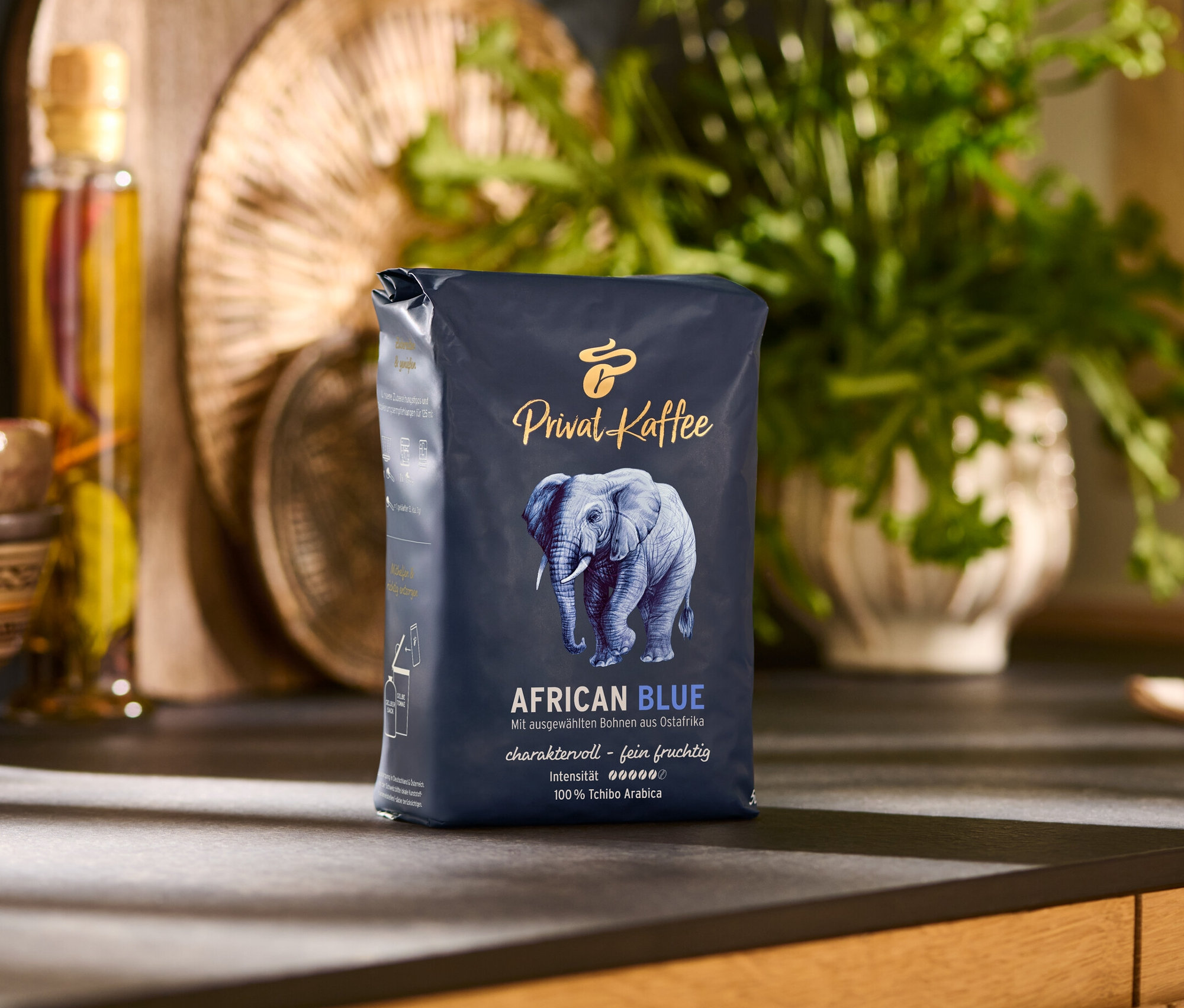 Tchibo - Privat Kaffee African Blue - 500 g, zrnková káva - Intenzita: 5/6