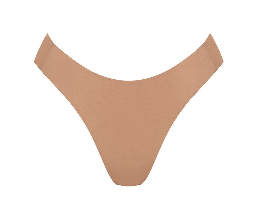 Detailný záber na hnedé nohavičky sloggi ZERO Feel 2.0 High leg na bielom pozadí.