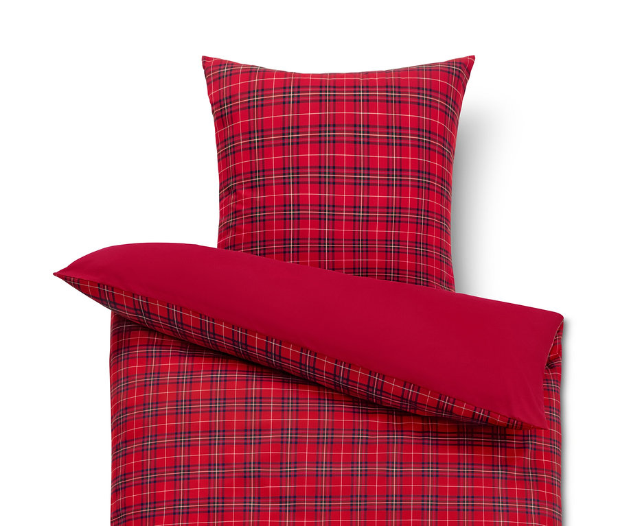 Červená károvaná posteľná bielizeň z mikrovlákna, štandardná veľkosť, leží na bielom pozadí.