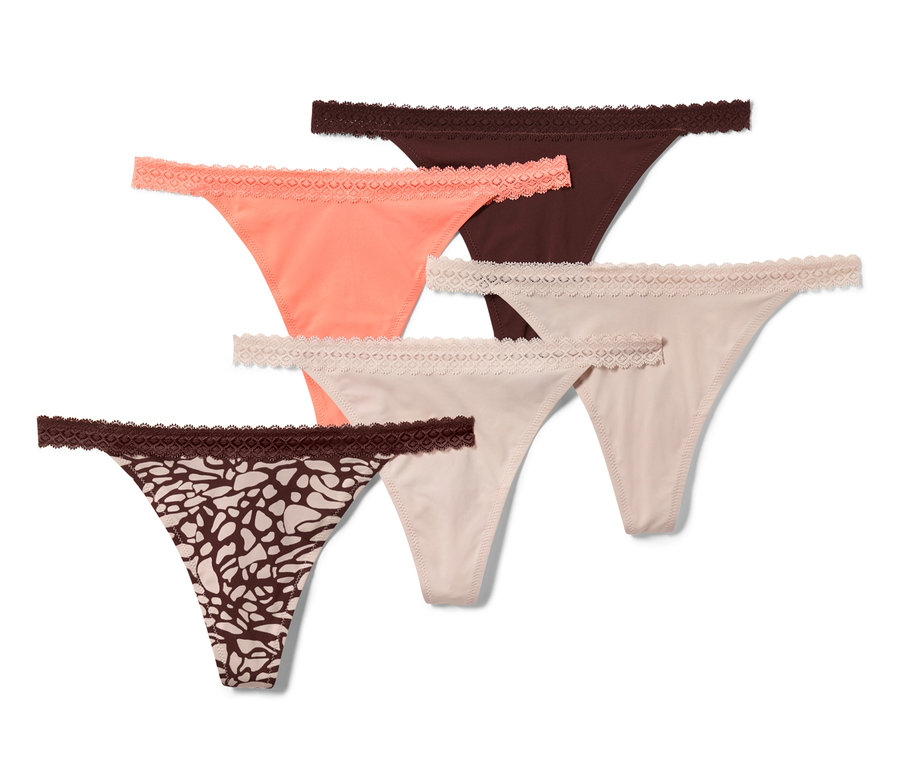 Päť tangáčov s čipkou vo farbách: hnedá, lososová a béžová.