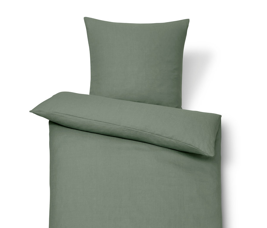 Zelená ľanová posteľná bielizeň štandardnej a nadmernej veľkosti.