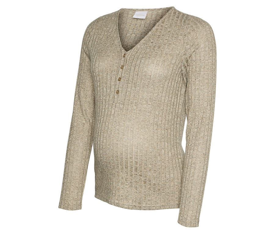 Detailný záber na béžový tehotenský top s dlhým rukávom 'MAMALICIOUS MLPAMMIE LIA LS JRS TOP 2F NOOS' s výstrihom do V a gombíkovou légou.