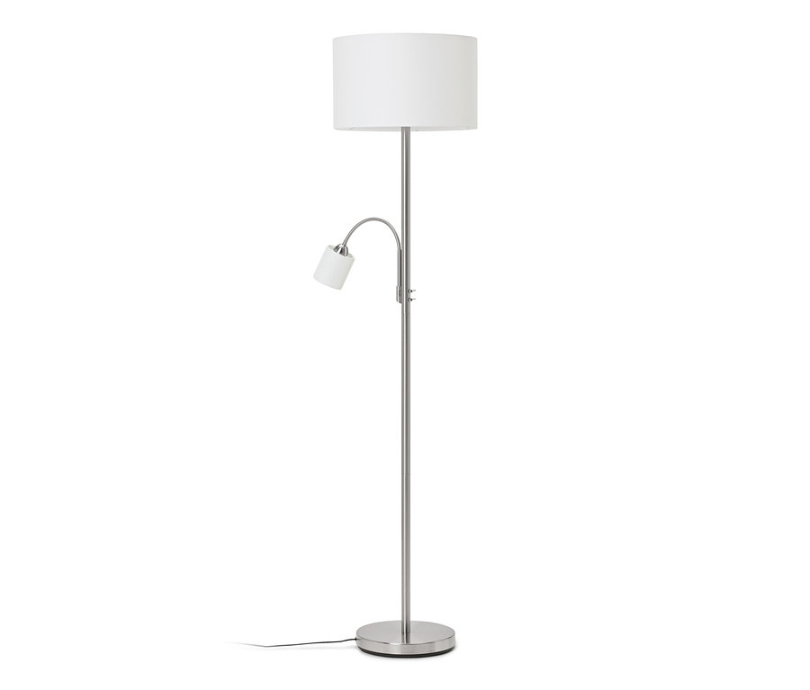 Strieborná stojacia lampa s veľkým bielym valcovým tienidlom a menšou, nastaviteľnou lampou na čítanie s bielym tienidlom, stojaca na okrúhlom podstavci.