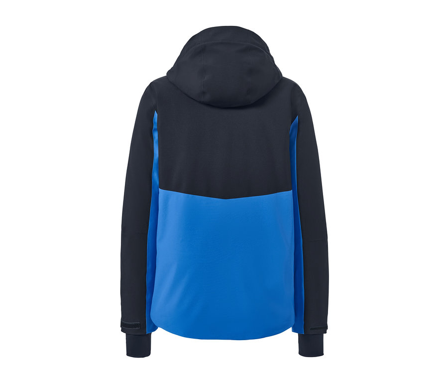 Modrá lyžiarska bunda zozadu.