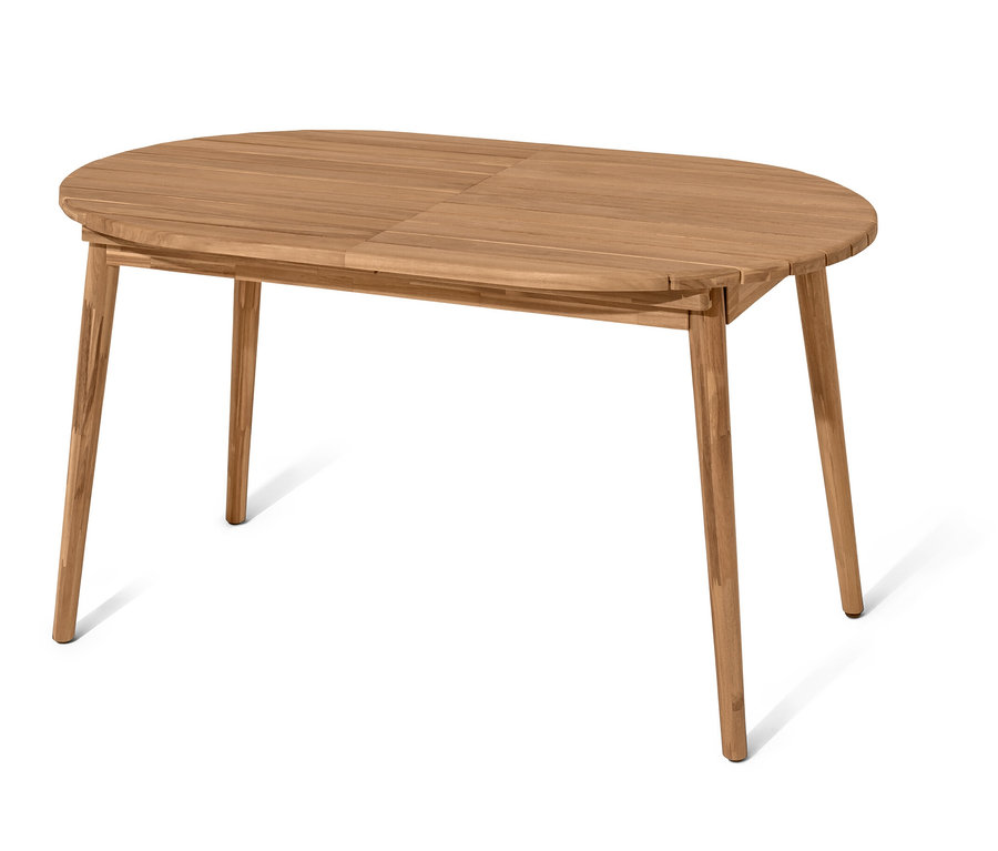 Oválny rozťahovací stôl zo svetlého dreva so štyrmi nohami.