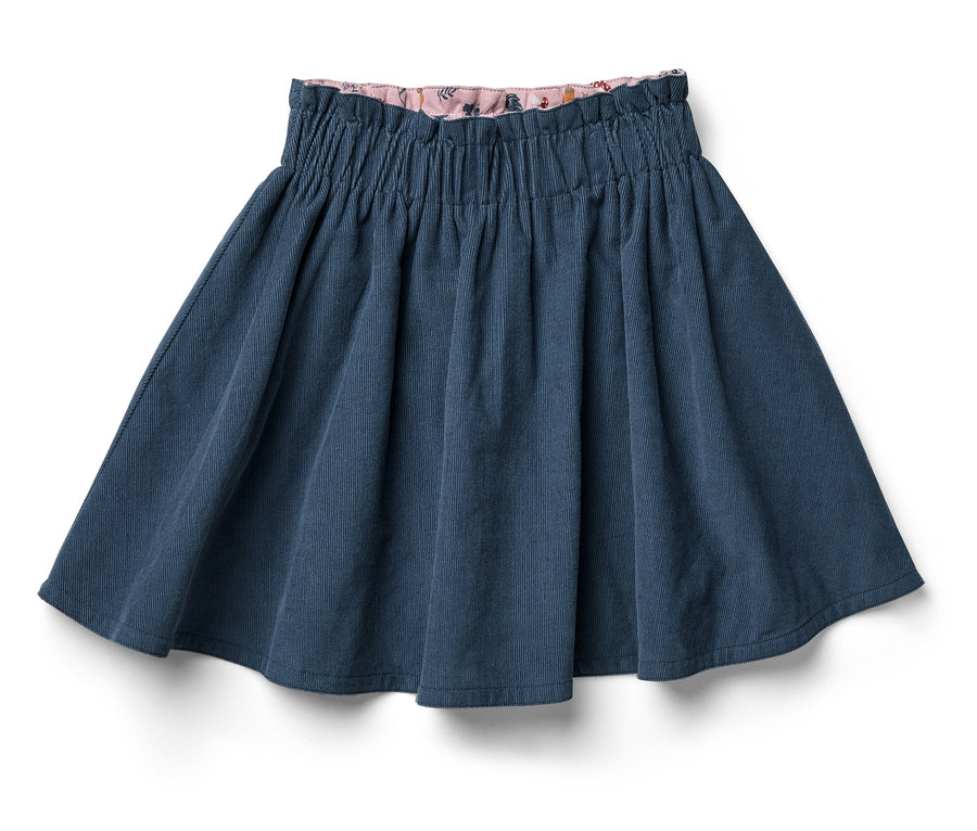 Modrá menčestrová sukňa s kvetinovým pásom.