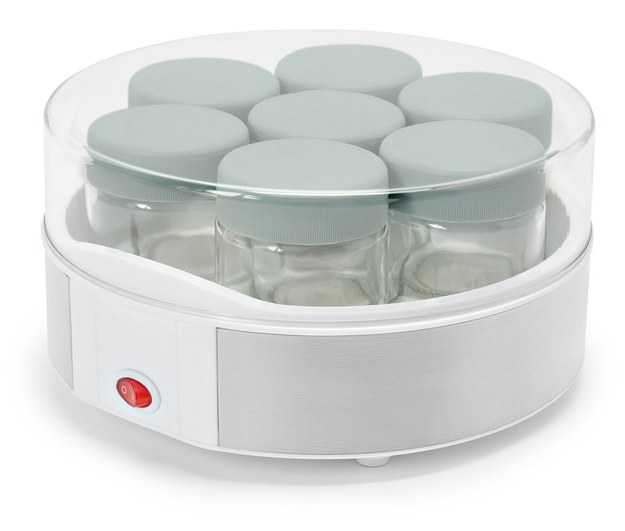 Ohrievač detskej výživy s niekoľkými pohármi vnútri.