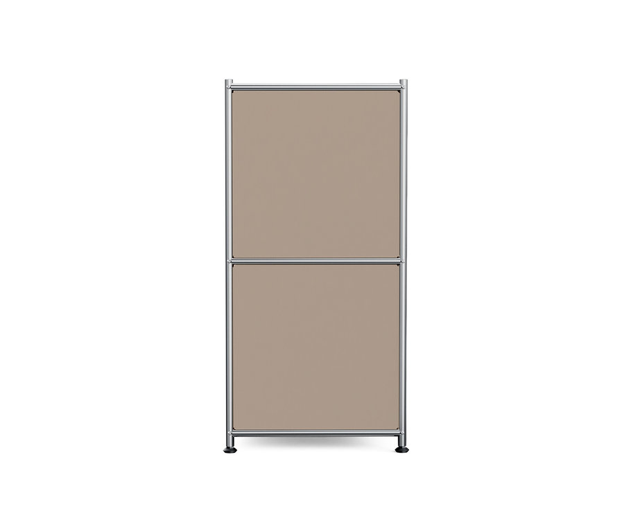 Hnedosivý kovový regál »CN3« s 2 výklopnými priehradkami.