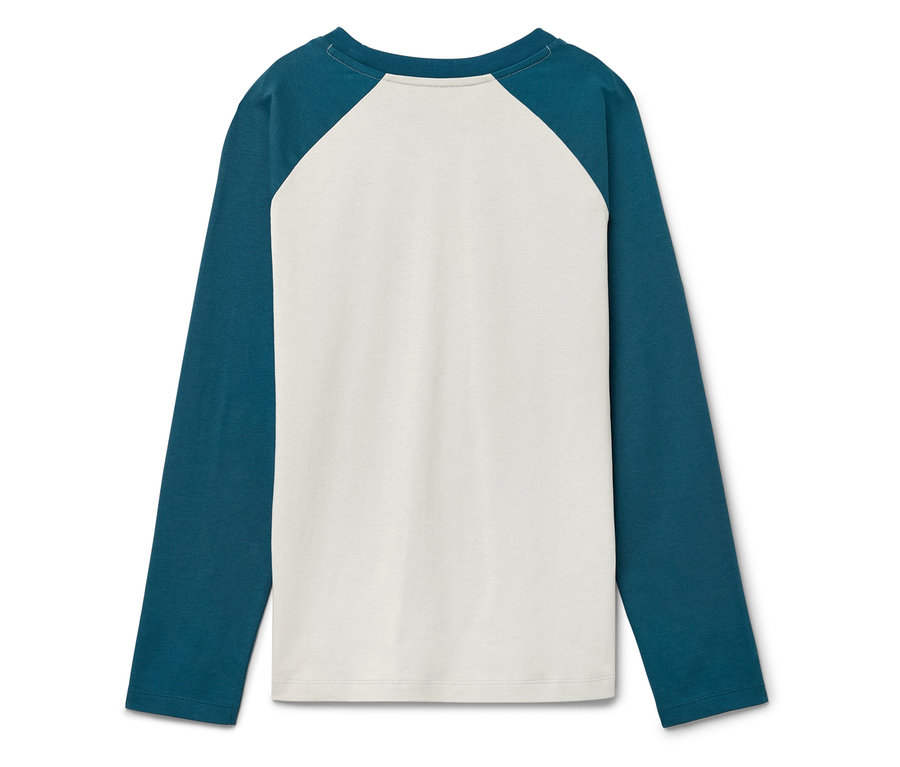 Tričko s dlhým rukávom má telo krémovej farby a rukávy tmavomodrej farby.