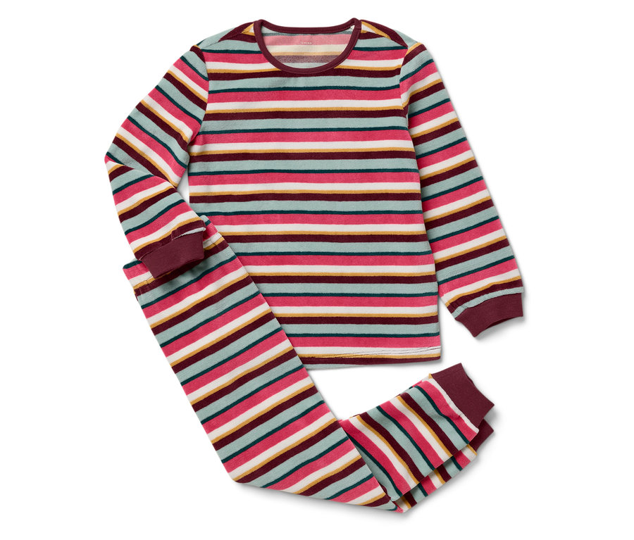 Pruhované pyžamo s dlhým rukávom a nohavicami.