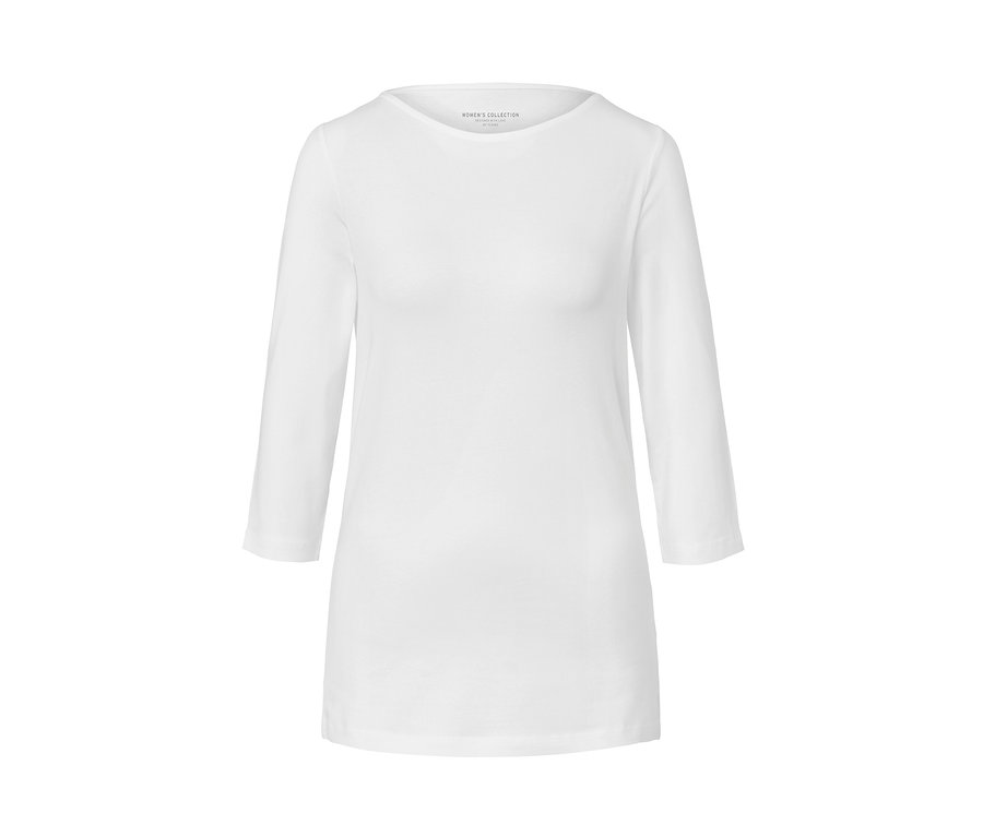 Biele tričko s trojštvrťovými rukávmi.