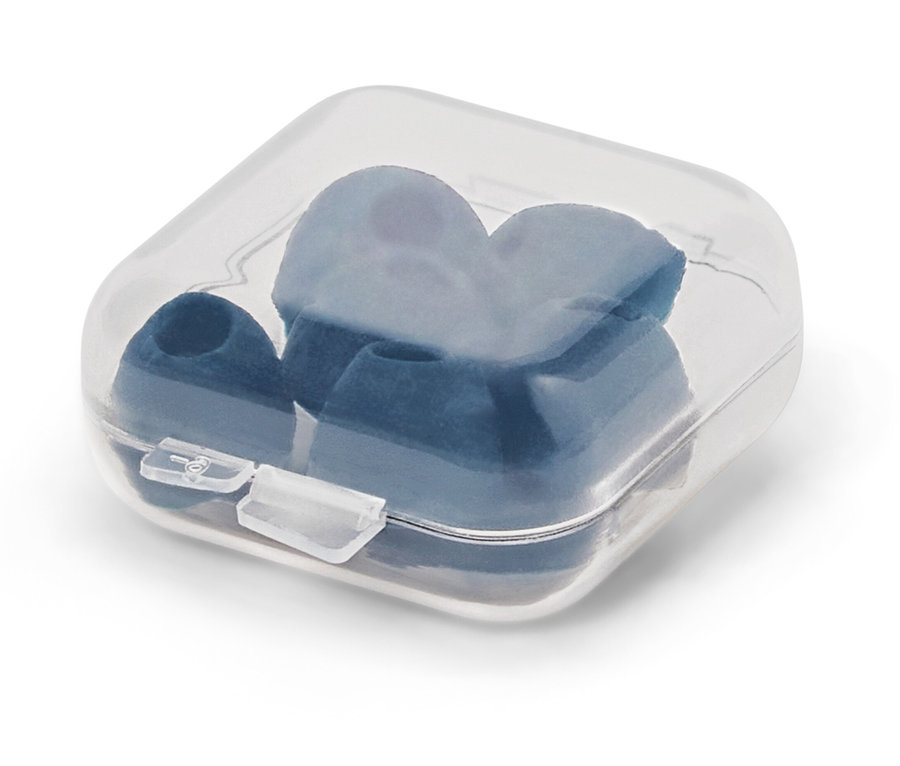 Modré štuple do uší v priehľadnom plastovom puzdre.