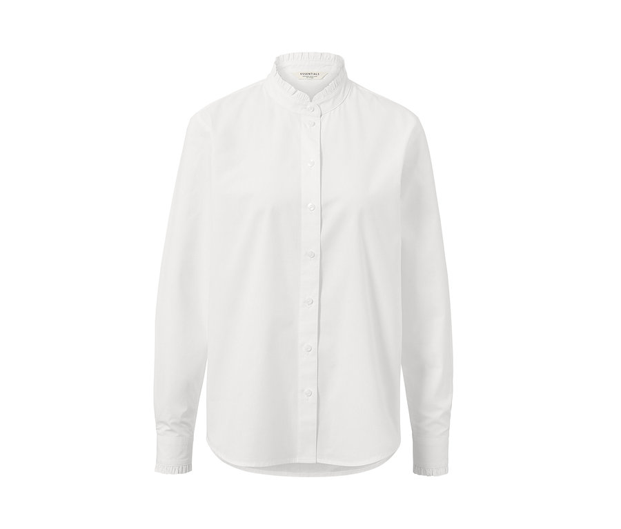 Biela blúzka s nariaseným detailom.