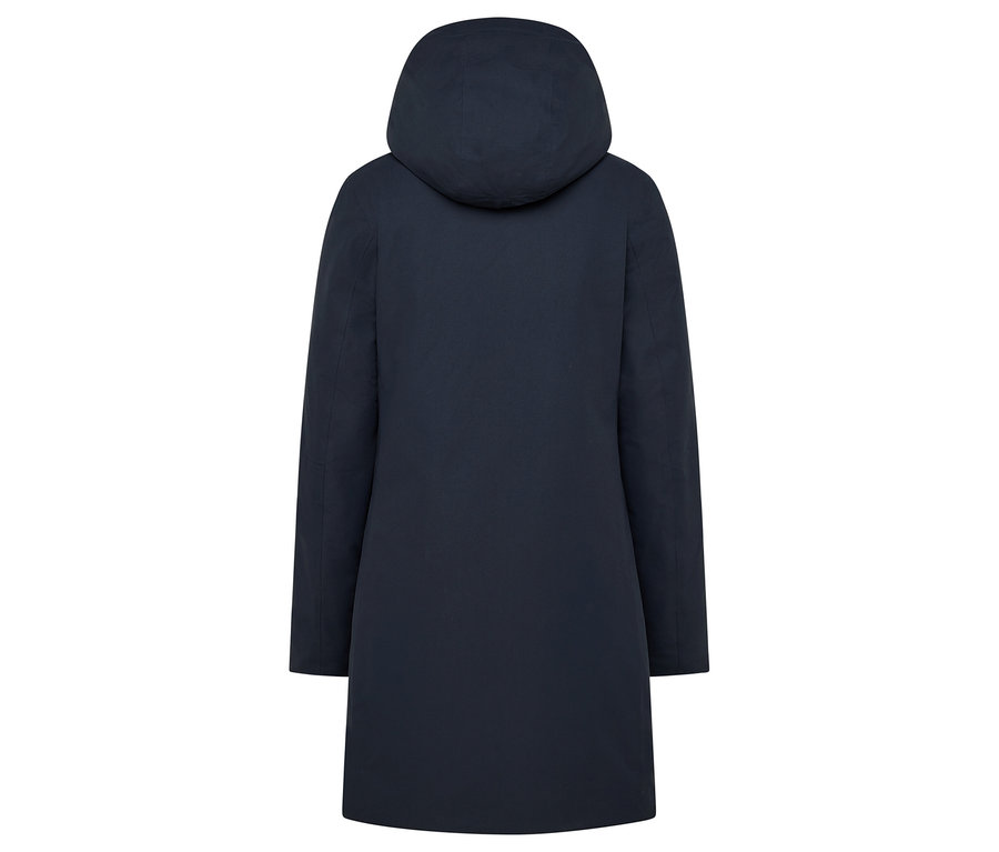 Pohľad zozadu na tmavomodrý kabát s kapucňou.