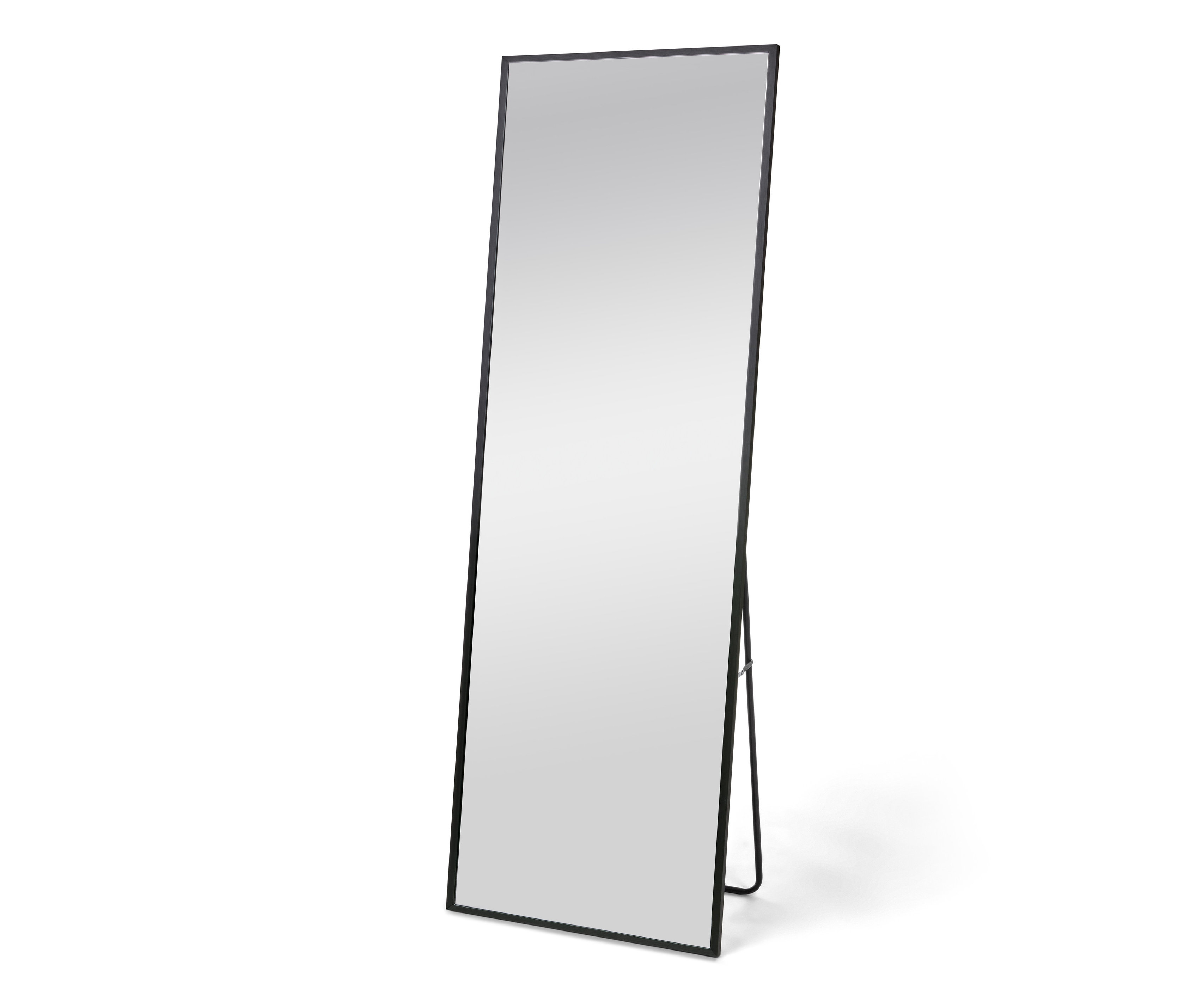 Čierne kovové zrkadlo.