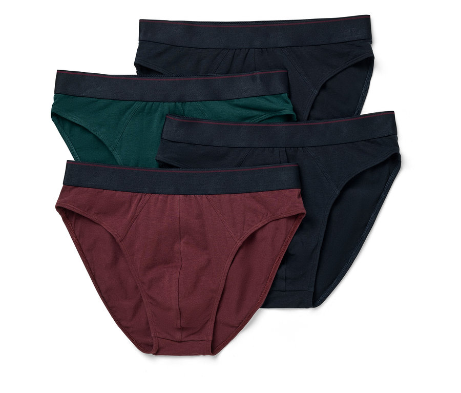 Päť pánskych slipov v tmavomodrej, zelenej a vínovej farbe leží na sebe.