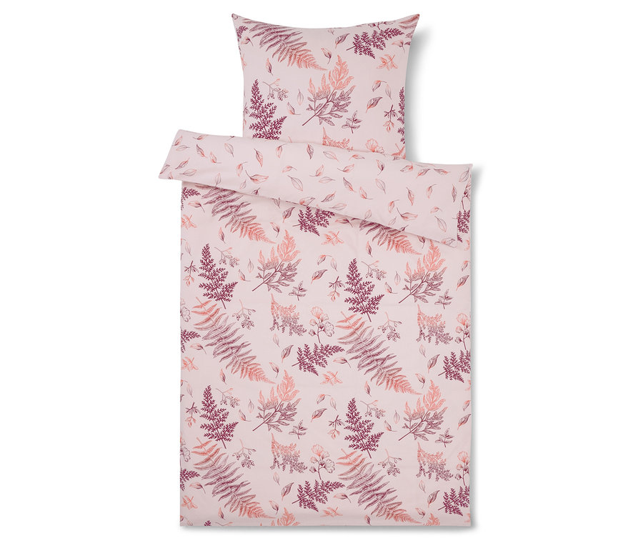 Posteľná bielizeň s potlačou listov papradia a kvetov v odtieňoch ružovej a fialovej.