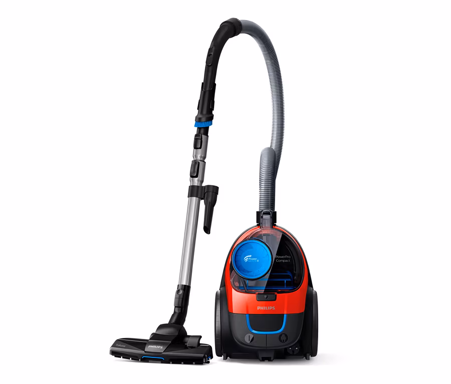 Červený bezvreckový vysávač Philips FC9330 s čiernymi kolesami a striebornou trubicou.