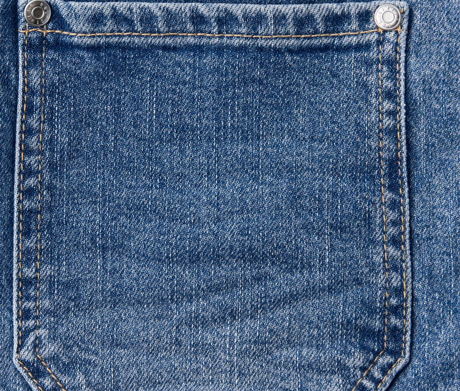 Detail zadného vrecka modrých džínsov Street One »Amalia«.