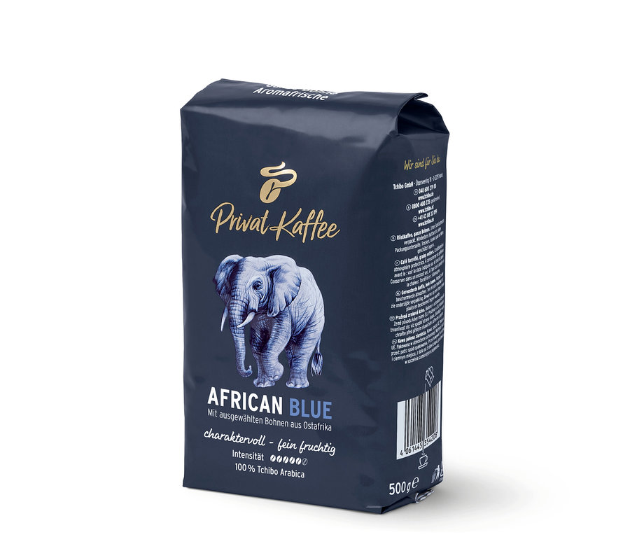 Vidieť balenie zrnkovej kávy Privat Kaffee African Blue s motívom slona.