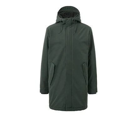 Zelená parka s kapucňou.