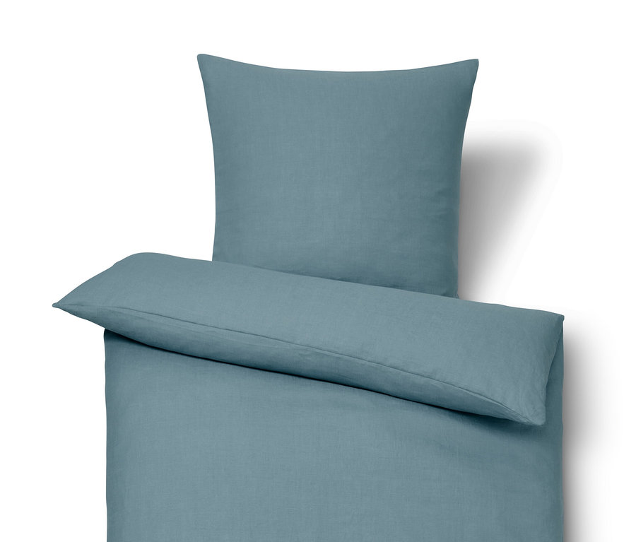 Modrá ľanová posteľná bielizeň štandardnej a nadmernej veľkosti.