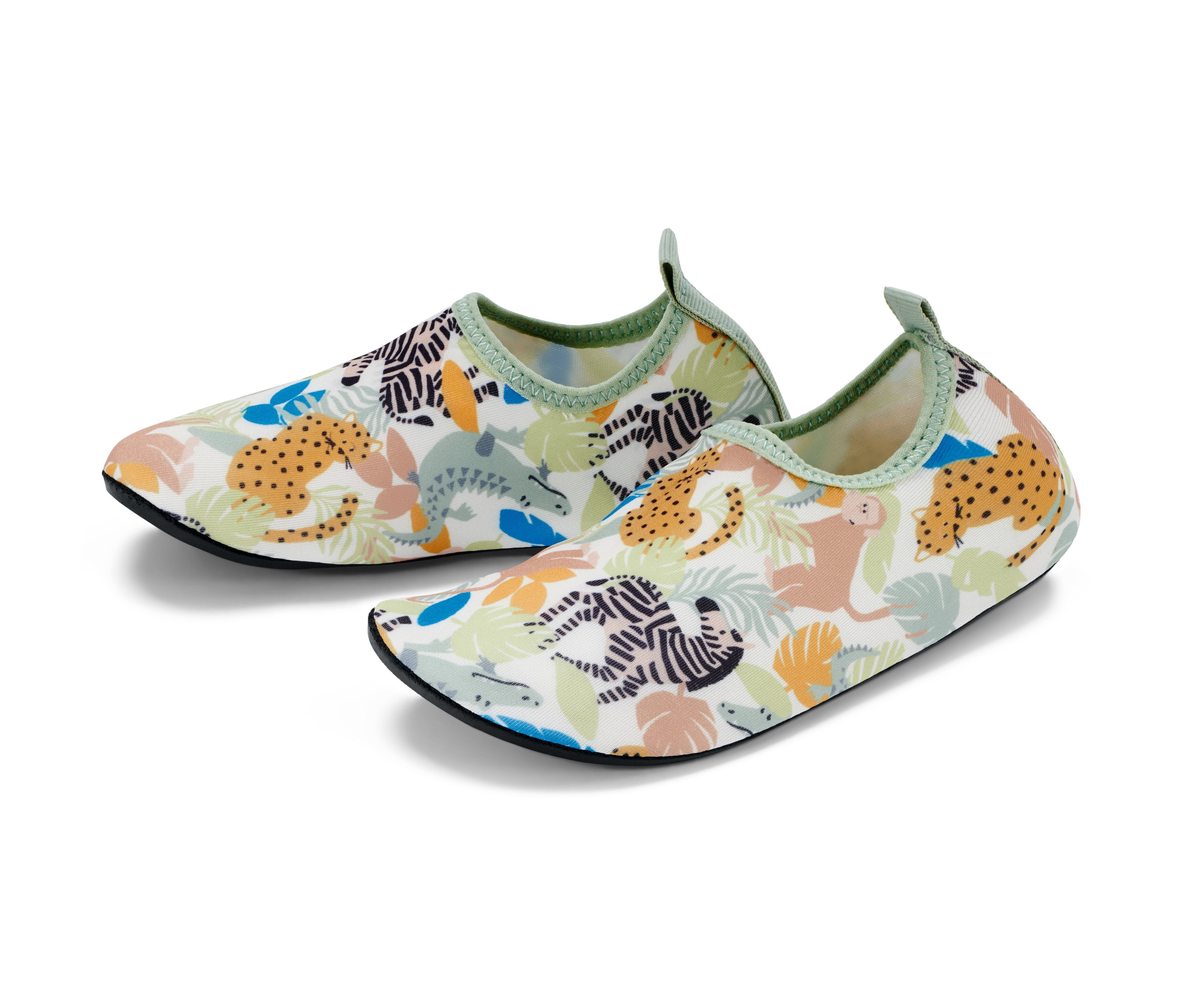 Dve topánky do vody so zvieracou potlačou.