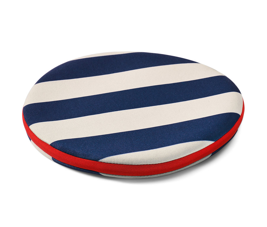 Športový vrhací kotúč s modrými a bielymi pruhmi a červeným okrajom.