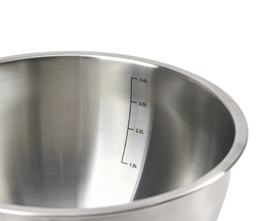 Detail nerezovej misy so stupnicou objemu.