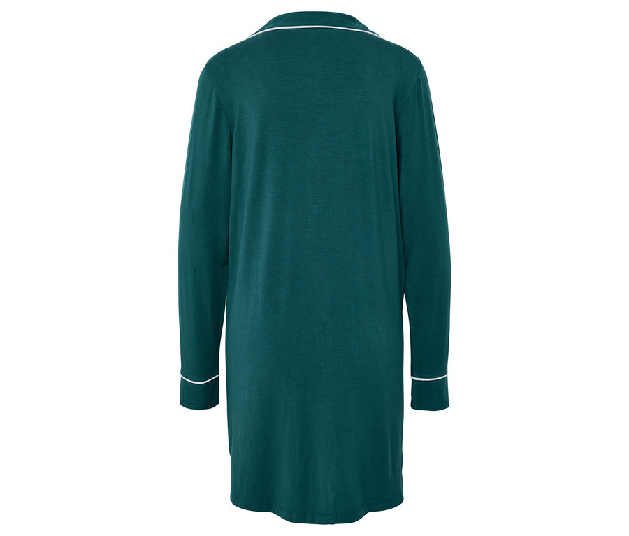 Tmavozelená nočná košeľa s dlhým rukávom a bielym lemovaním.