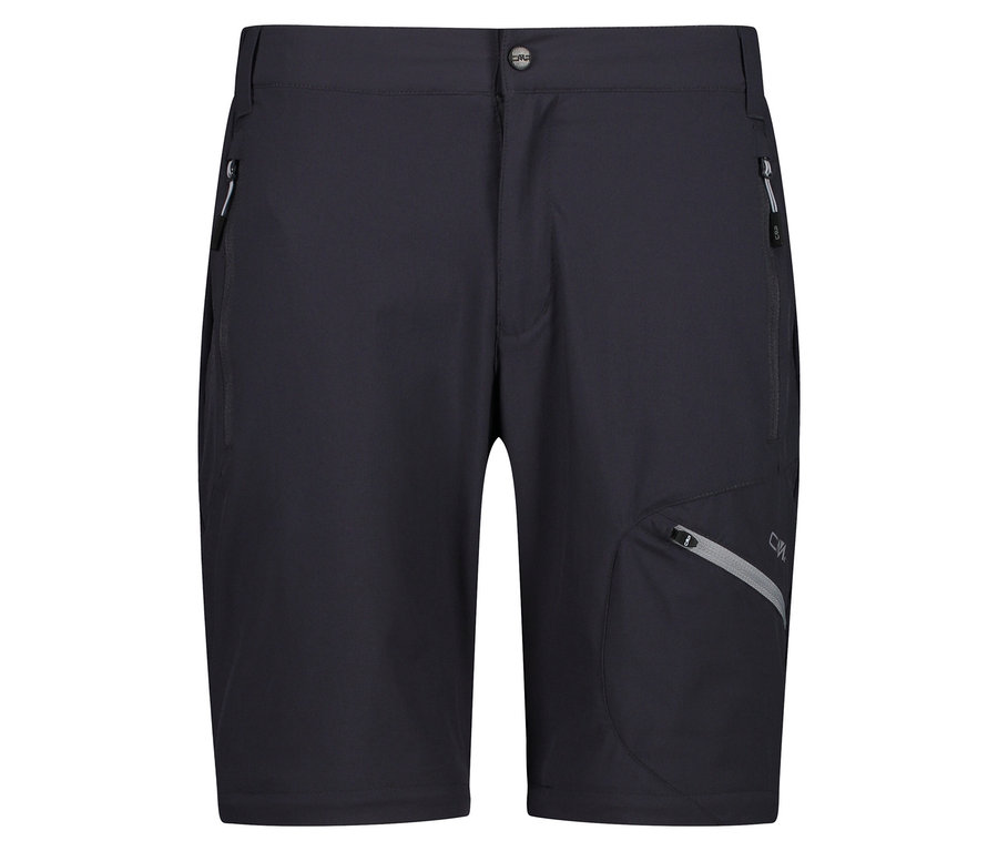 Detail čiernych šortiek s vreckami a zipsami.