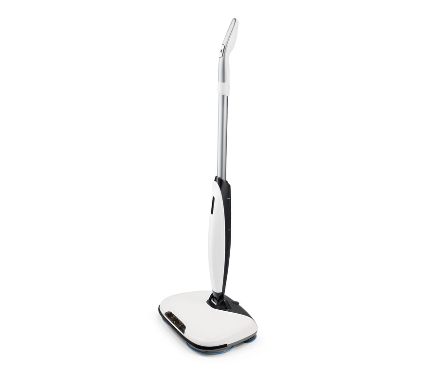 Elektrický mop s bielou základňou a striebornou rukoväťou.